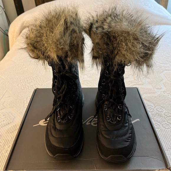 Eddie Bauer Microtherm black boots with faux fur. Size 8. Worn one time. - Picture 1 of 10